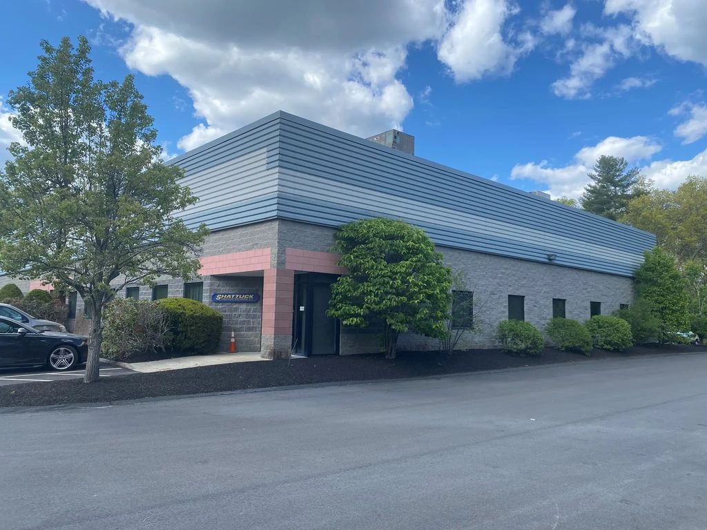 2 Park Dr, Westford