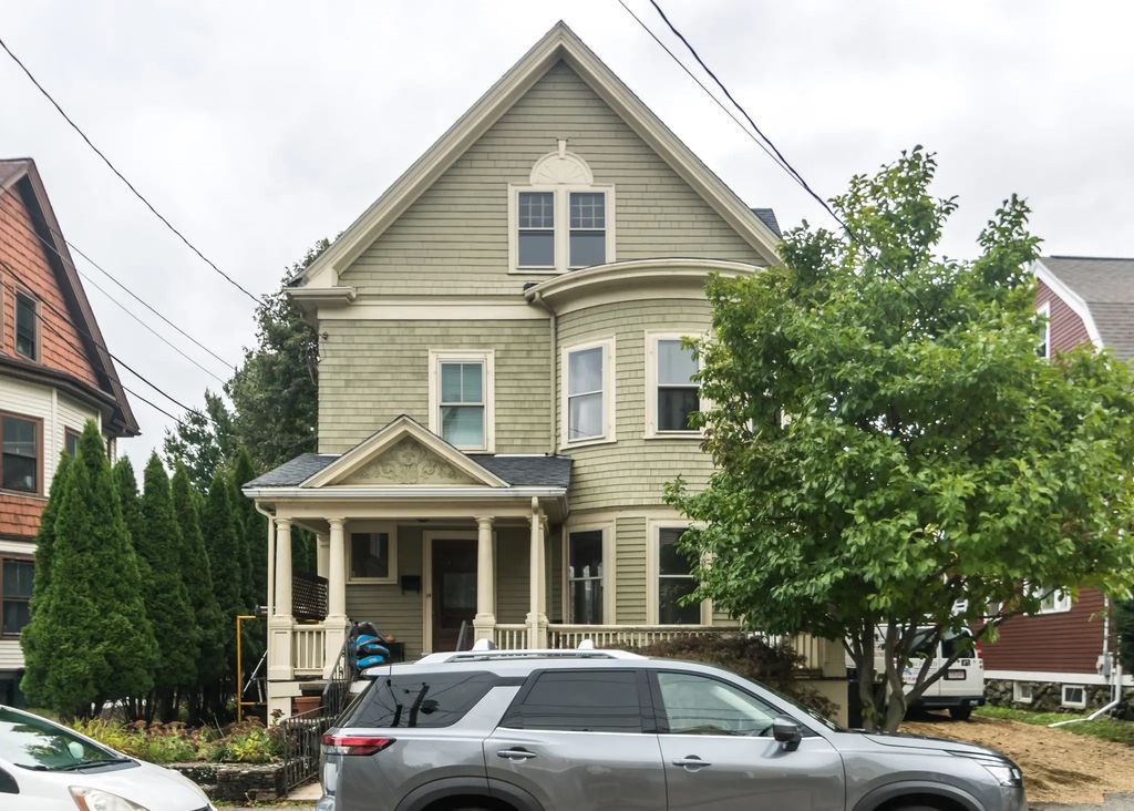 14 Townsend Street #14, Waltham