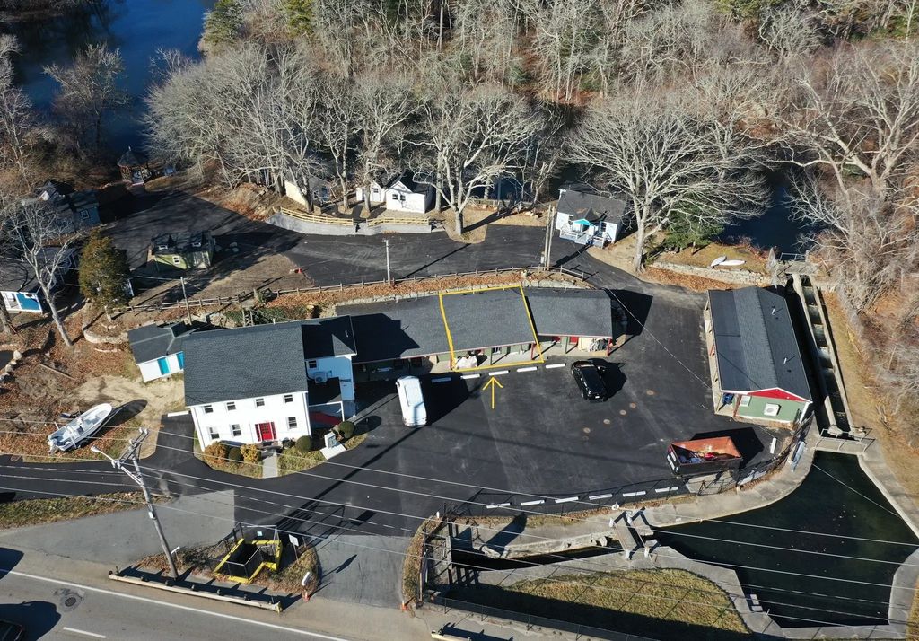 825 Scenic Hwy #2, Bourne