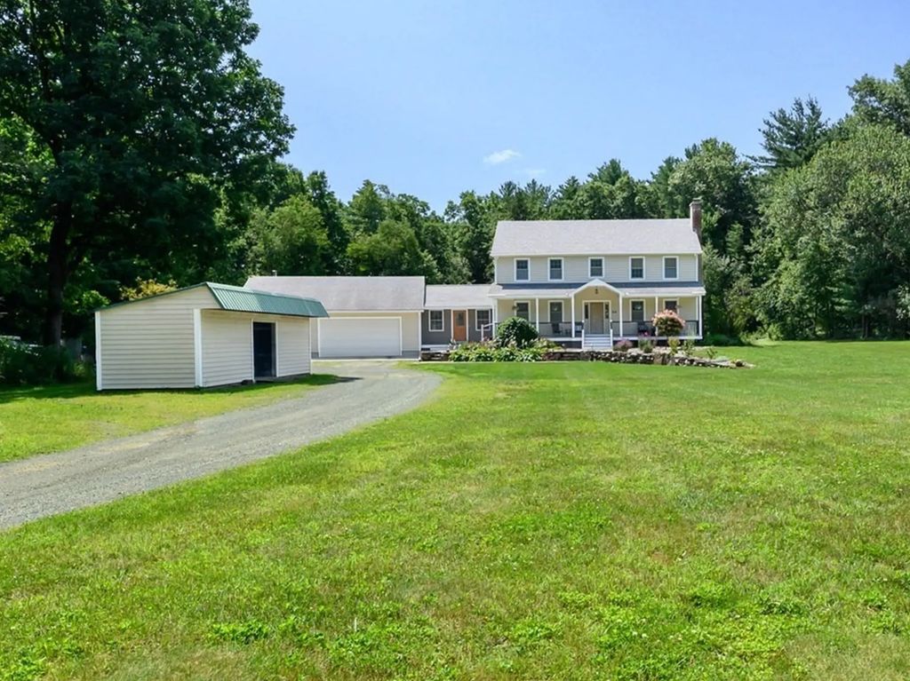 434 Batchelor St, Granby