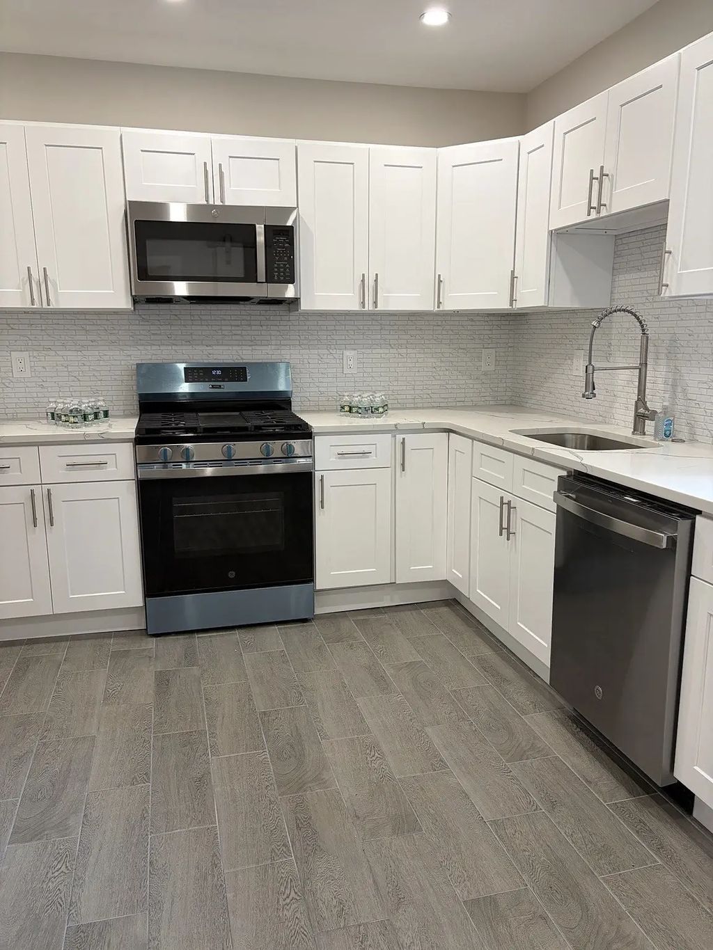 11 Mount Pleasant St #1, Waltham