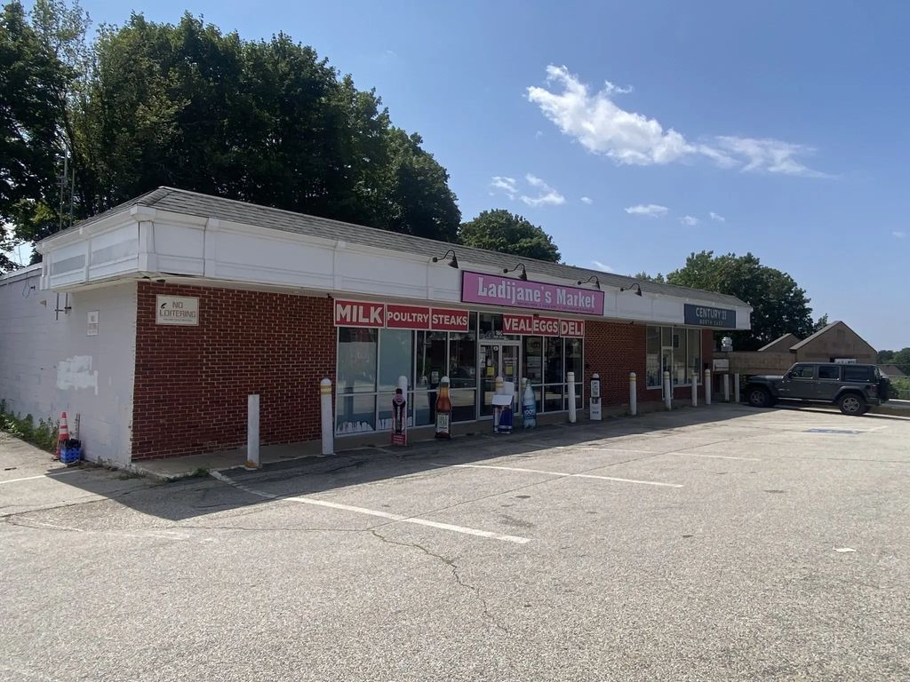 160 Main St., Spencer