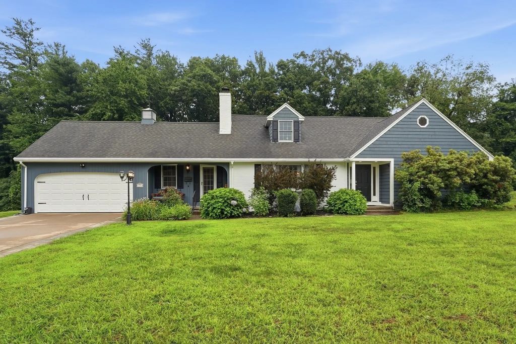 29 Shady Side Dr, Longmeadow