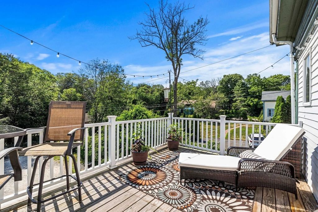 170 1/2 Granite Street #3, Rockport