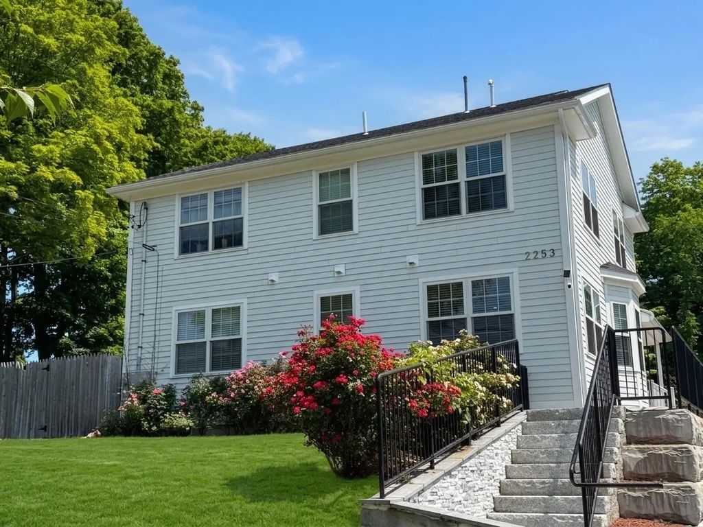 2253 Washington Street #1, Canton