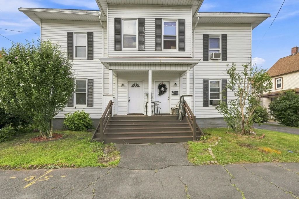 34 W School St, Westfield