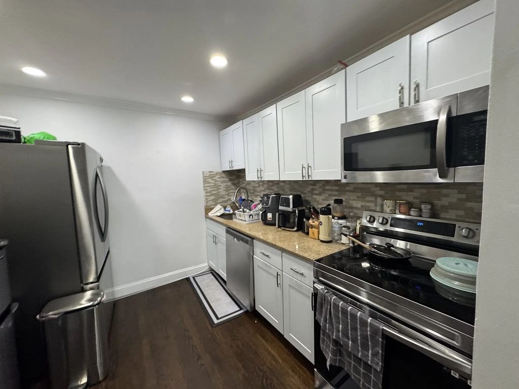 71 Oxford Ave #4, Cambridge