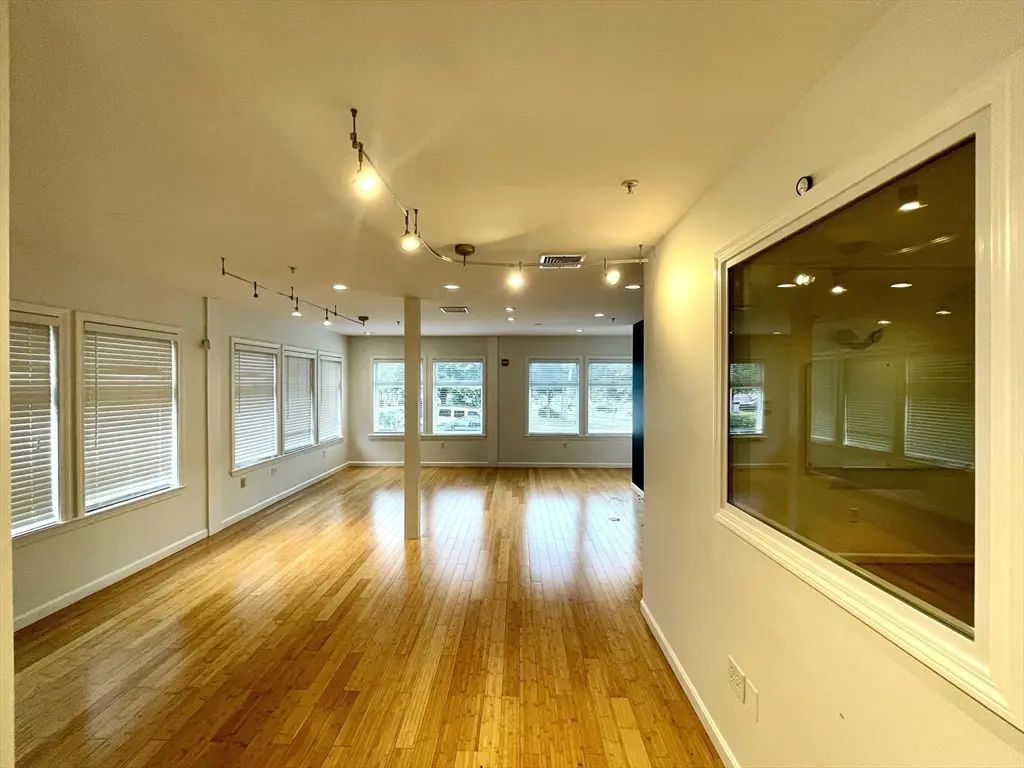 572 Freeport St #a, Boston
