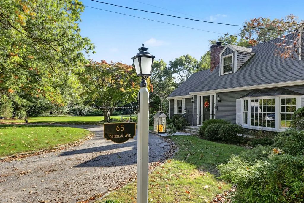 65 Sherman Ave, Seekonk