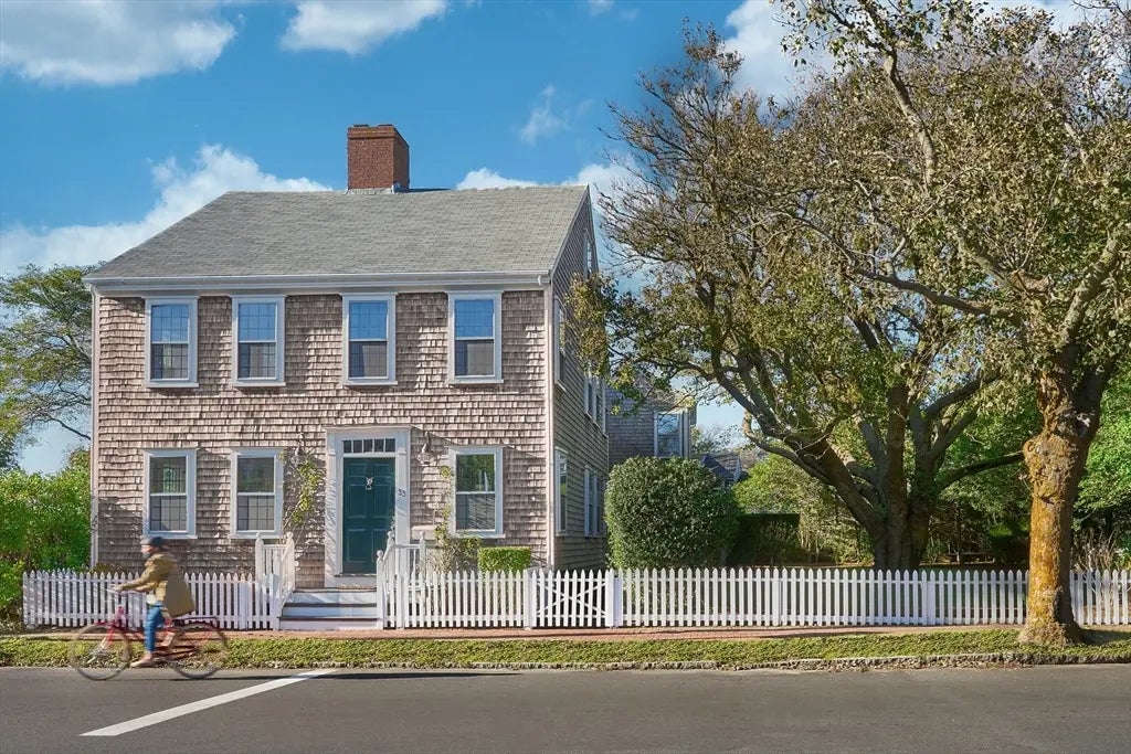 33 Milk Street, Nantucket