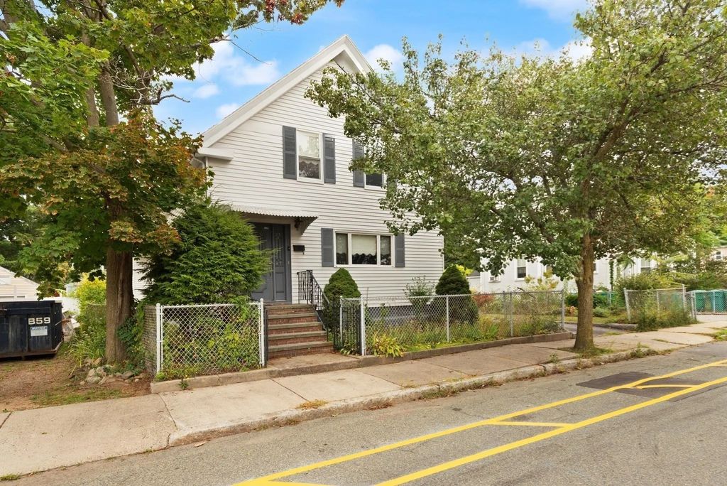 161 Park St, Medford