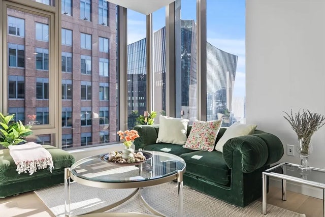 135 Seaport Blvd #1708, Boston