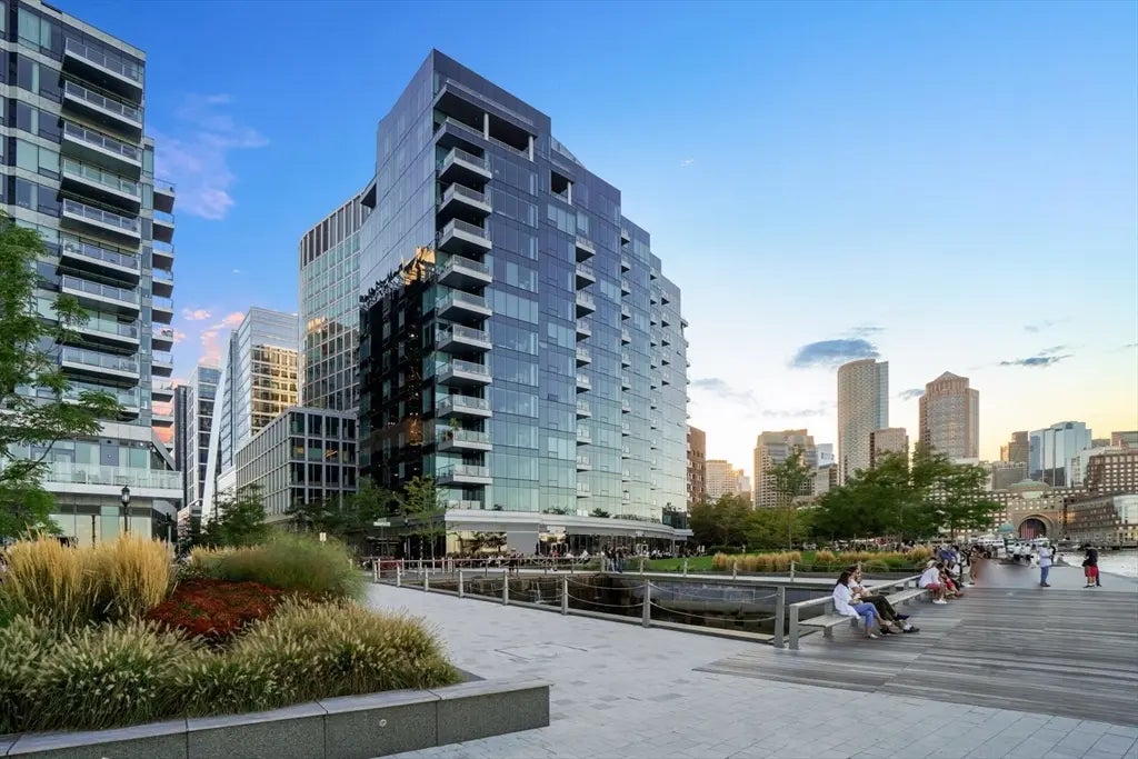 22 Liberty Dr #9, Boston