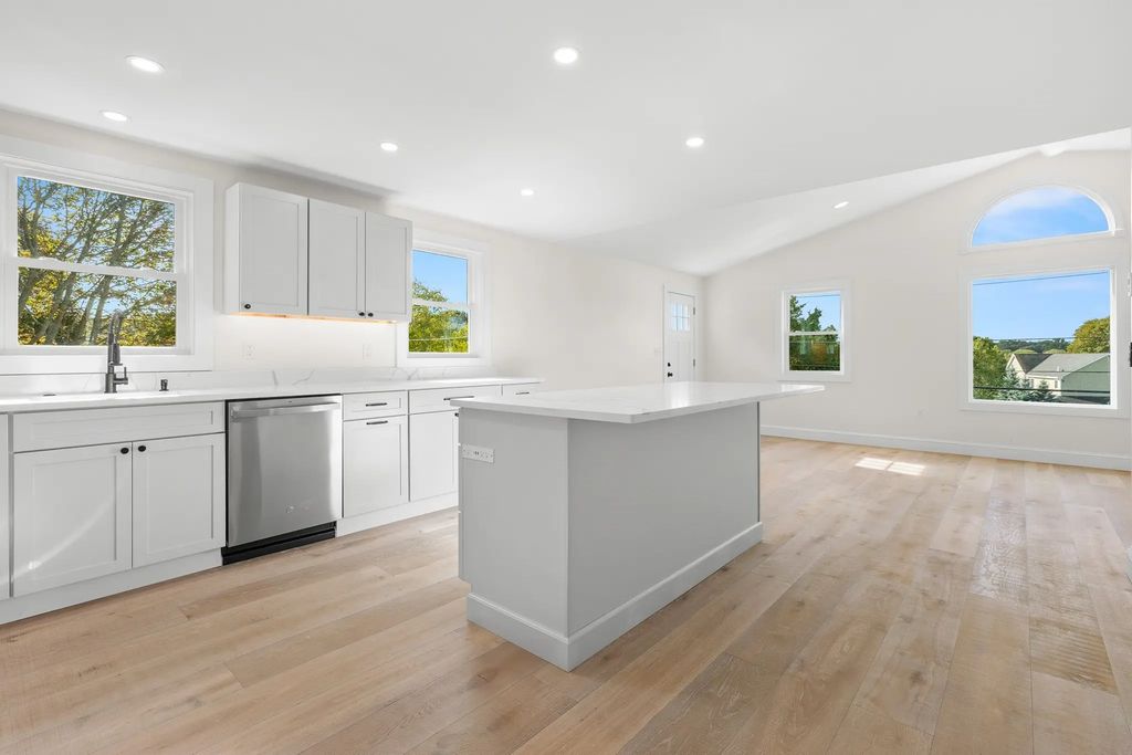 16 Reynard Street #2, Gloucester