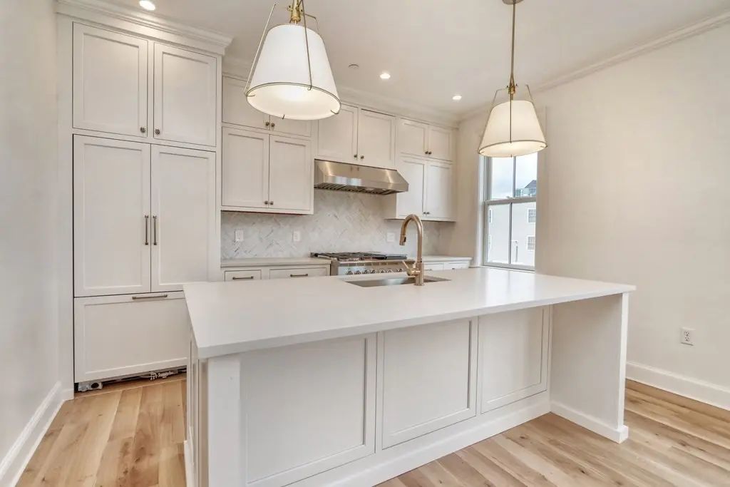 521 East Eighth #6, Boston