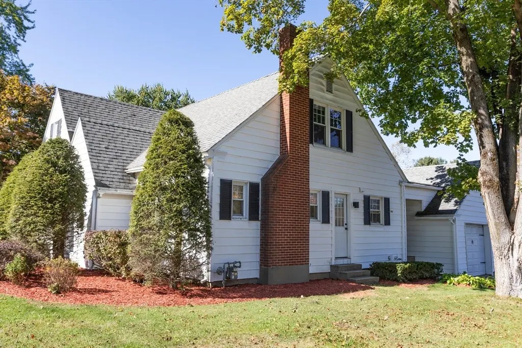 381 Williams St, Pittsfield