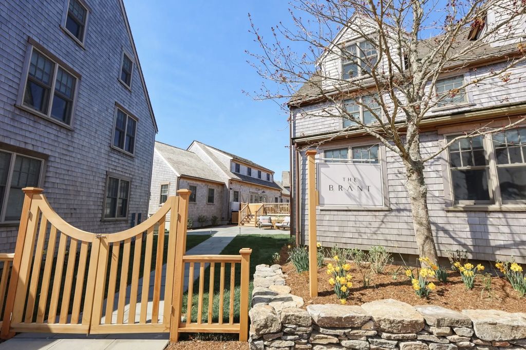 6 N. Beach St, Nantucket
