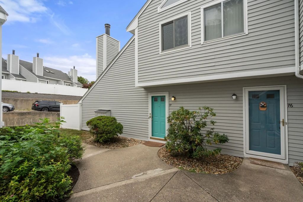 207 Lake St #77, Weymouth