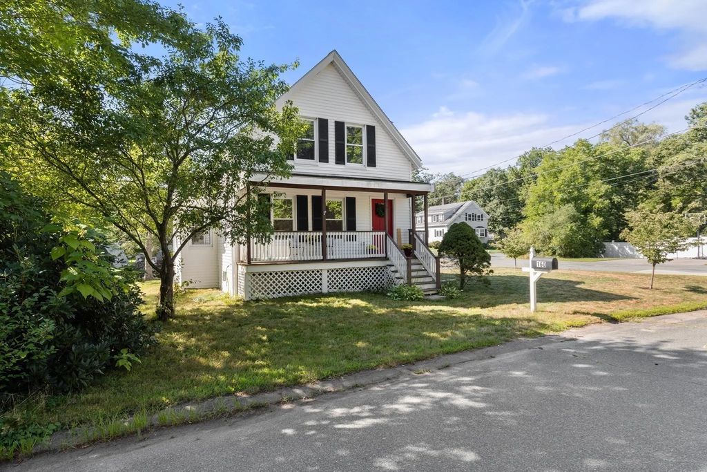 160 Rock St, Whitman