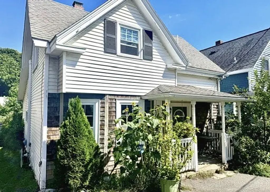 8 May Street, Beverly