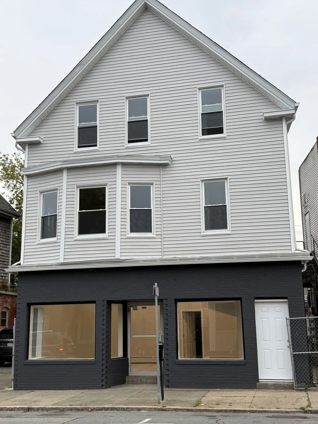 1653 Acushnet Ave #1, New Bedford