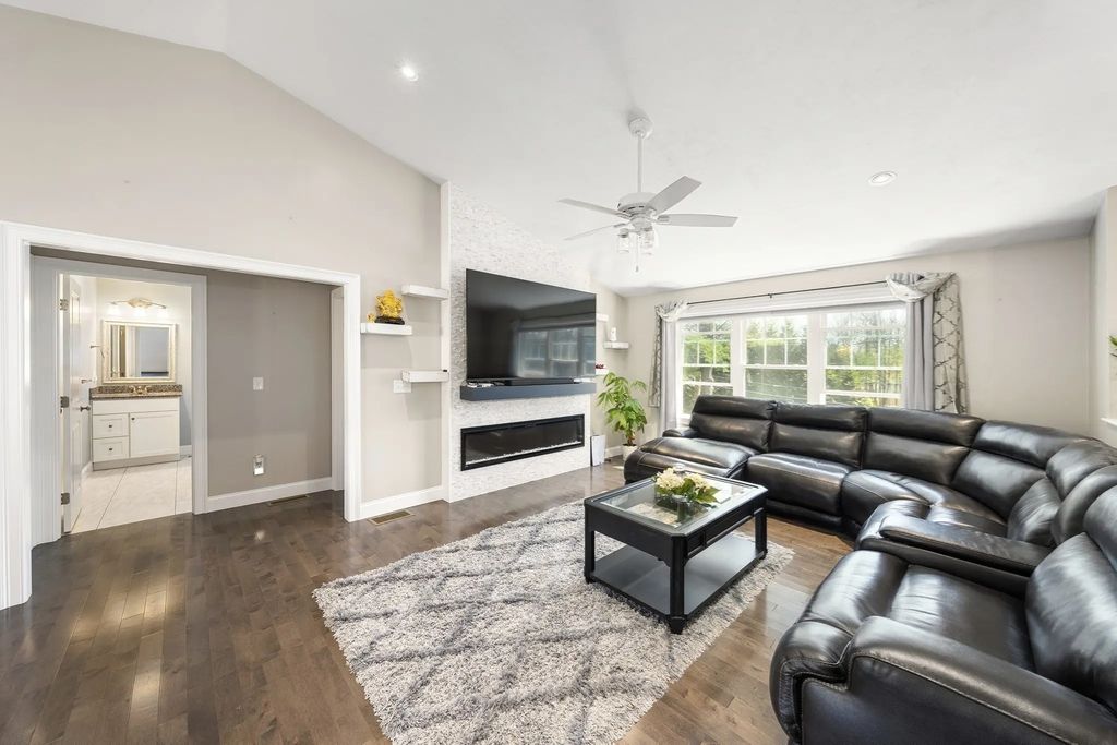 35 J Davis, Charlton