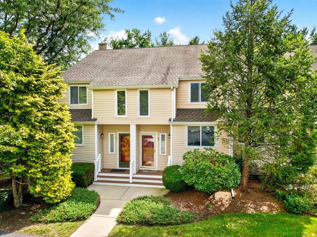 43 Gaslight Ln #43, Easton