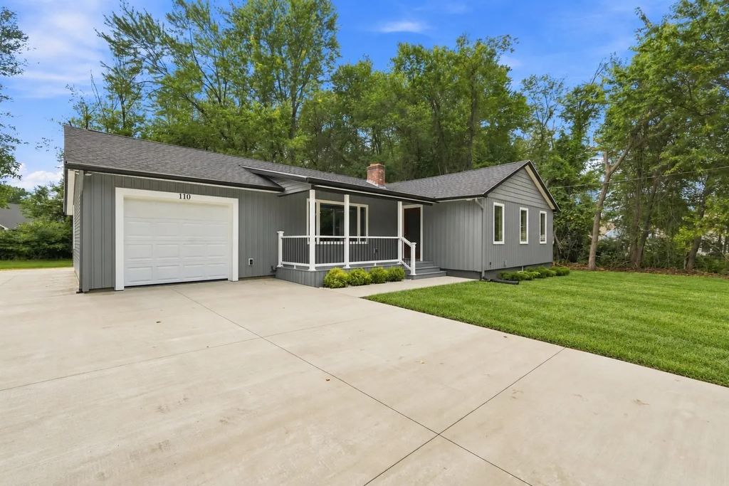 110 Mountain View St, South Hadley