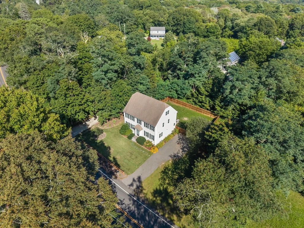 26 Beaver Dam Road, Plymouth