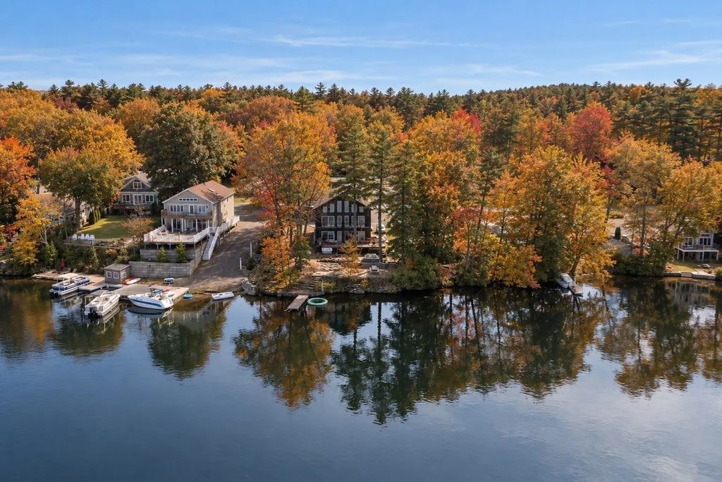 66 Laurel Lane, Lunenburg