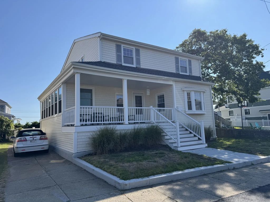34a Manomet Avenue #house, Hull