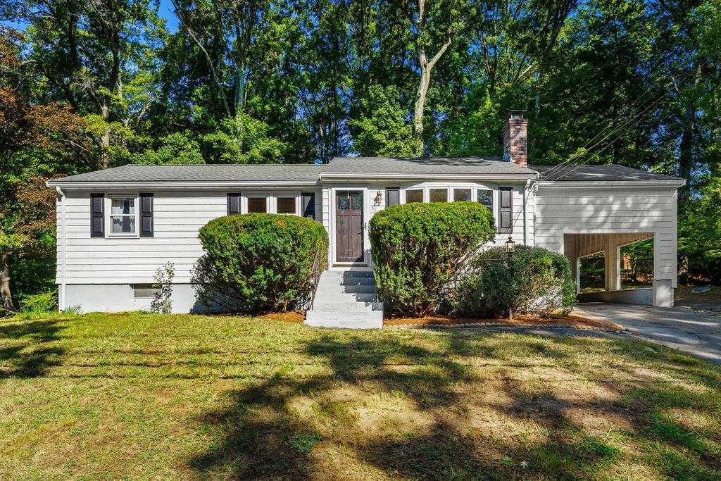 56 Skilton Ln, Burlington