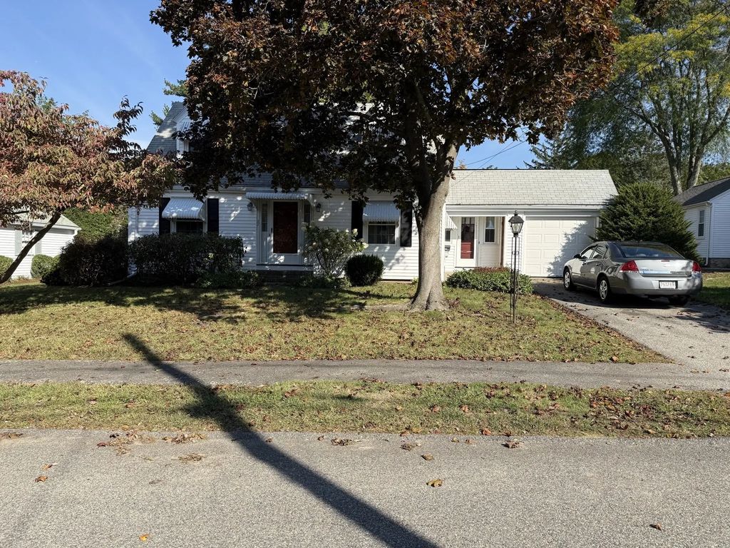 27 Keating Circle, Weymouth
