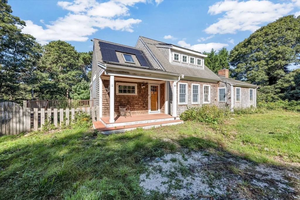 81 Northwest St, Eastham