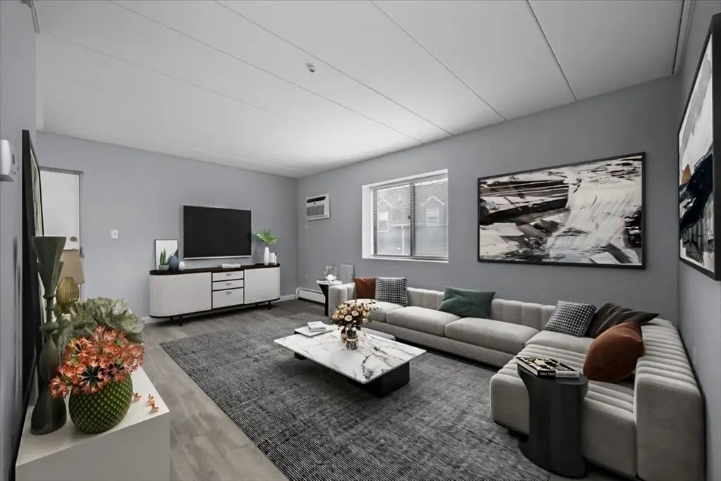 141 Commercial St #9, Braintree