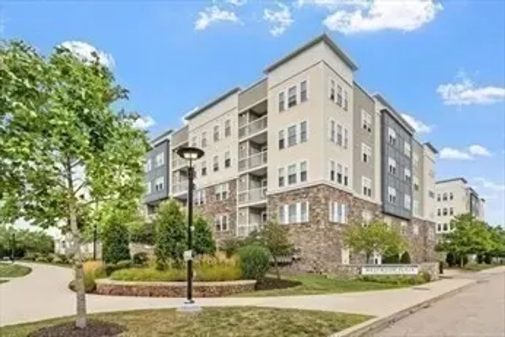 130 University #1106, Westwood