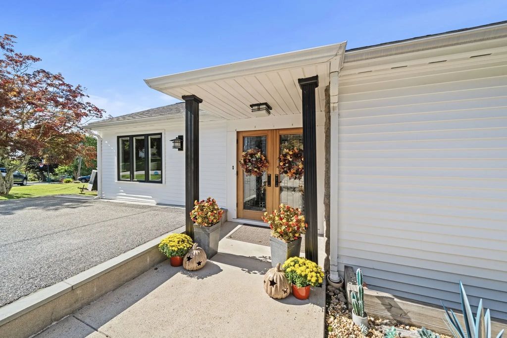 18 Maura Drive, Woburn
