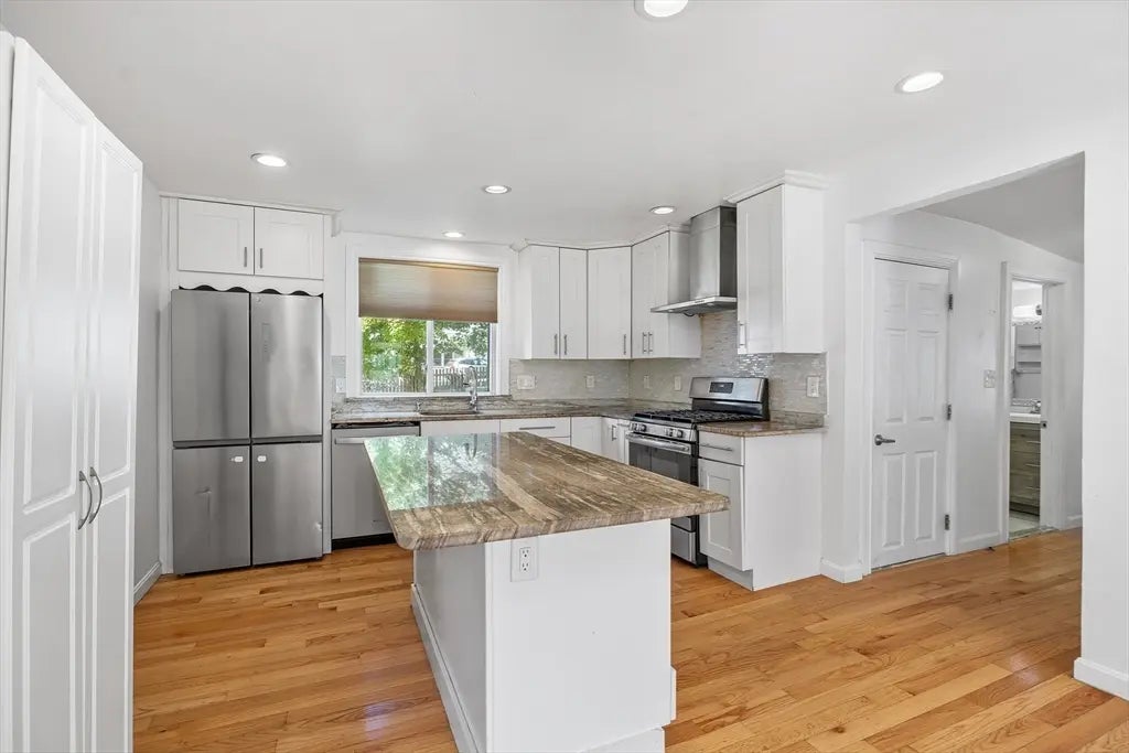 305 Franklin St, Braintree