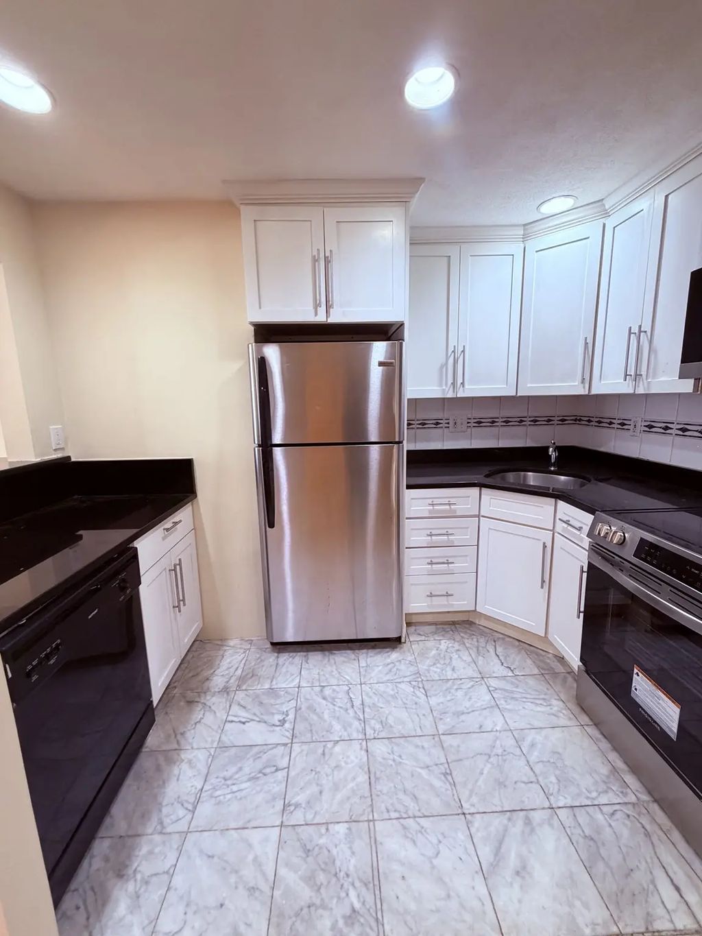 70 Lafayette #13, Chelsea