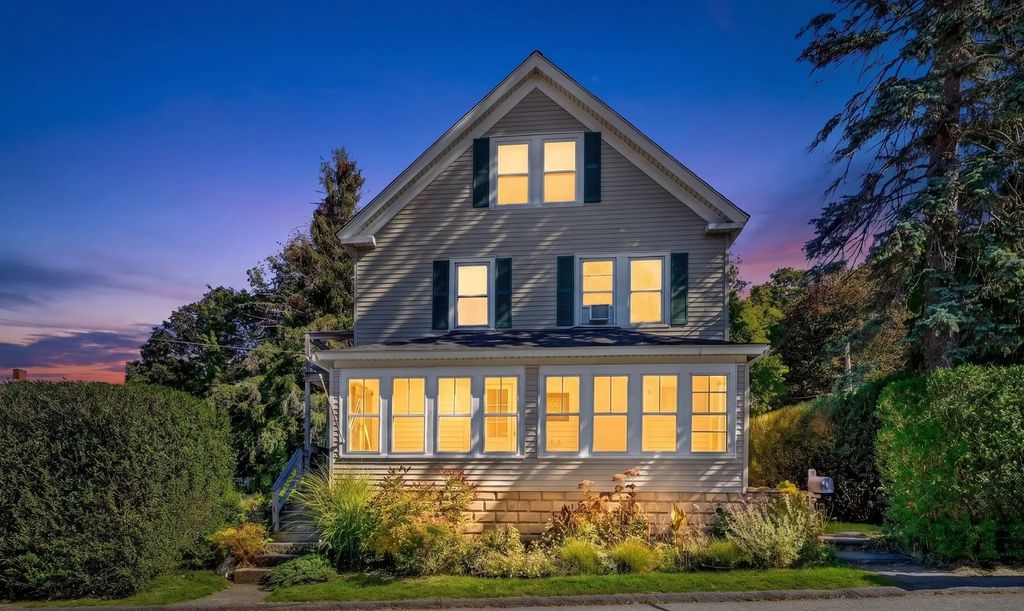 4-6 Crane Ave, Maynard