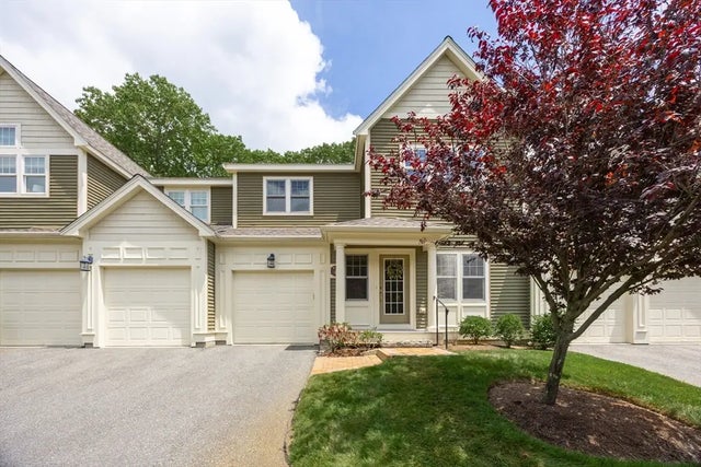 4 Lowell Dr #4, Hopkinton