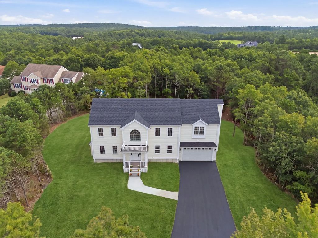 10 Citation Dr, Plymouth