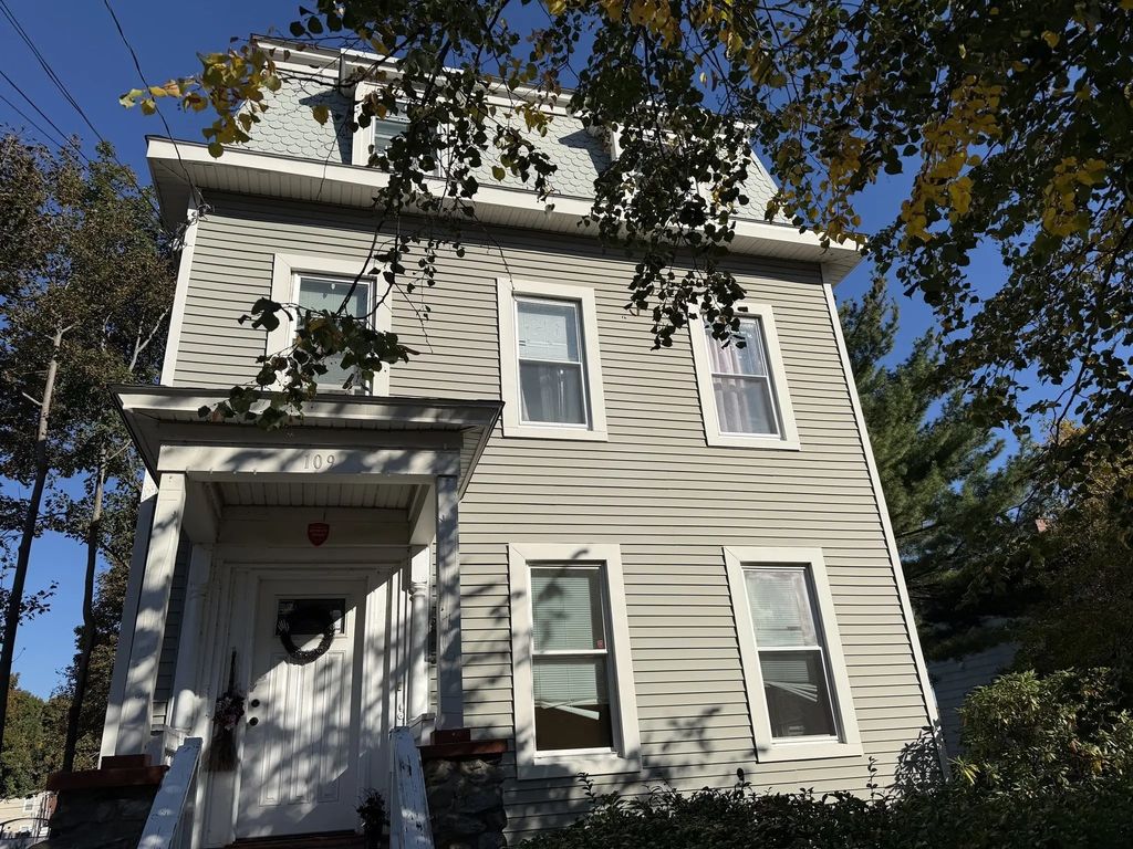 109 South Pleasant St #1, Haverhill