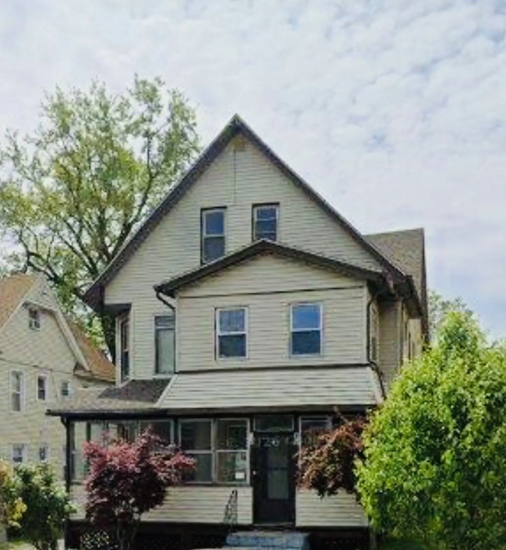 14-16 Wolcott St, Springfield