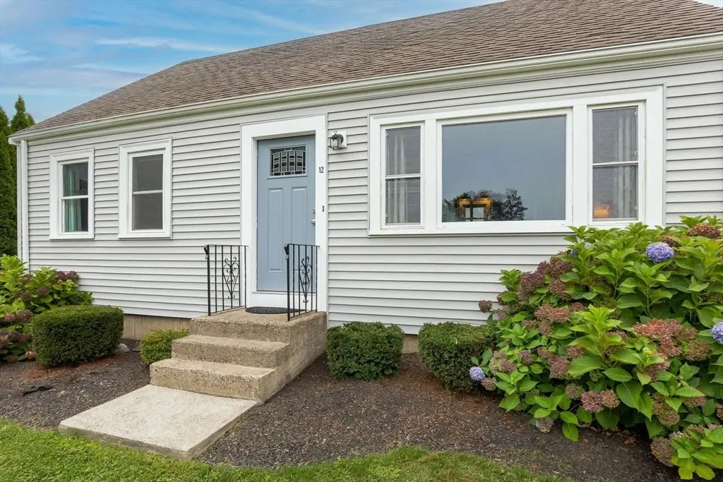 12 Grant St, Plainville