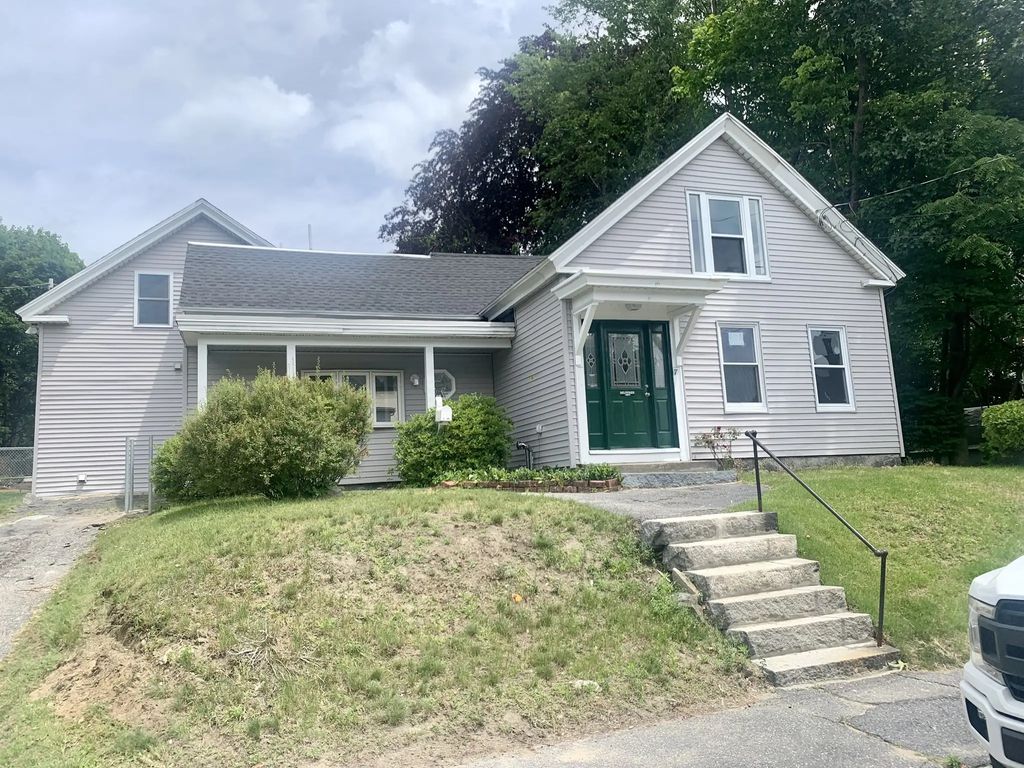 7 Oak St #7, Fitchburg