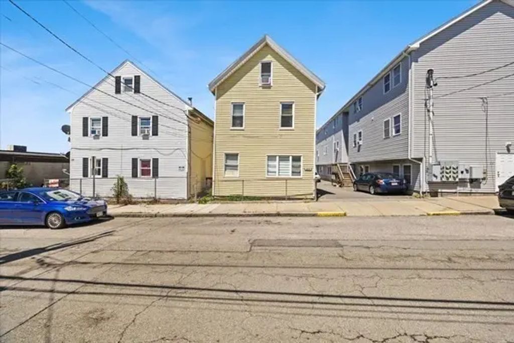 30 Orange St, Fall River