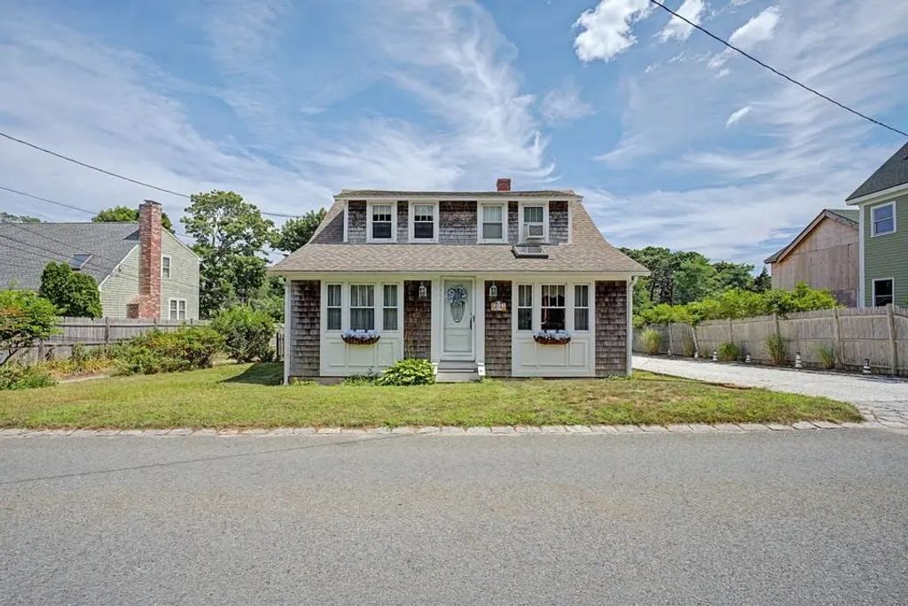 34 Pleasant #1, Dennis