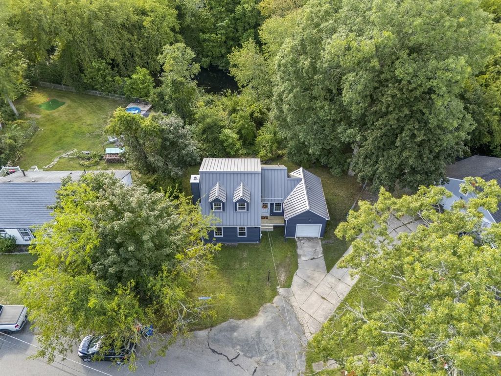 27 Westdale Ave, Seekonk