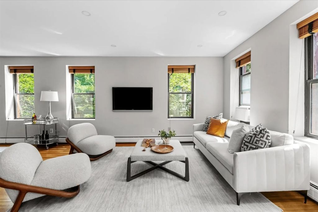 69 Myrtle St #4, Boston